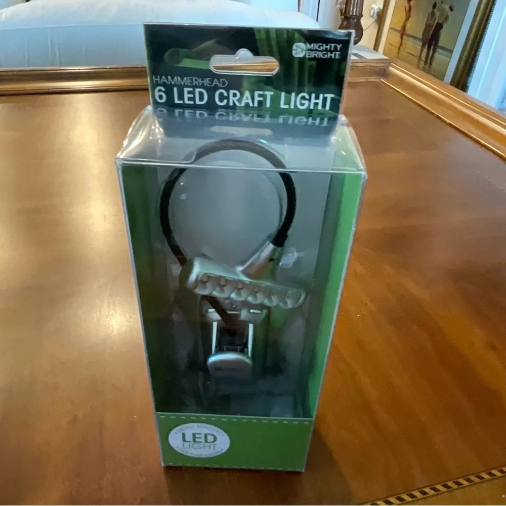 Hammerhead 6 LED Craft Light - White and Green
